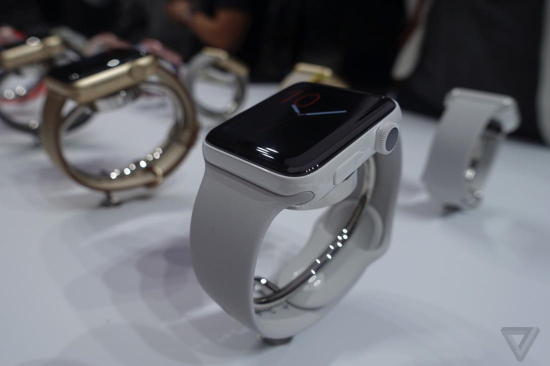 apple watch compatible with iphone 7 plus