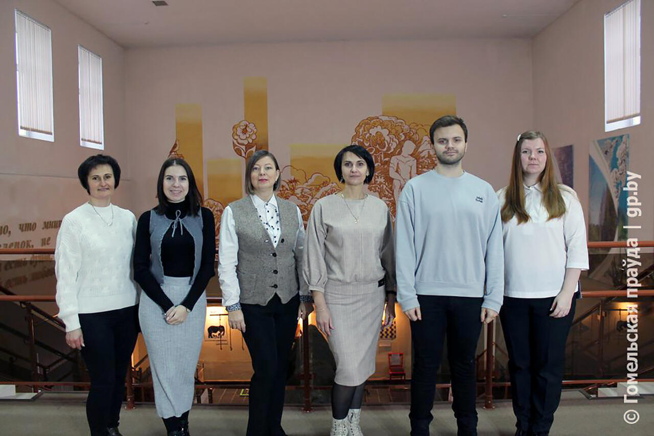 Майя Катющенко, Анна Чирик, Галина Шарапова, Наталья Игнатенко, Никита Богацкий и Мария Поливанова – часть дружного коллектива эколого-культурного центра