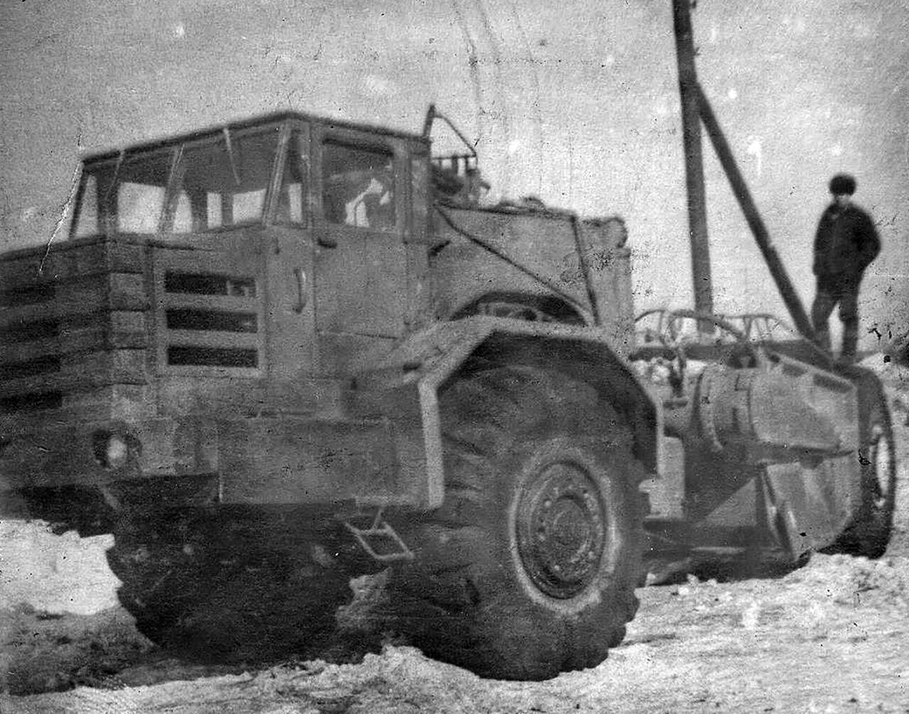 В 1969 г. после очередного наводнения было начато возведение дамбы
