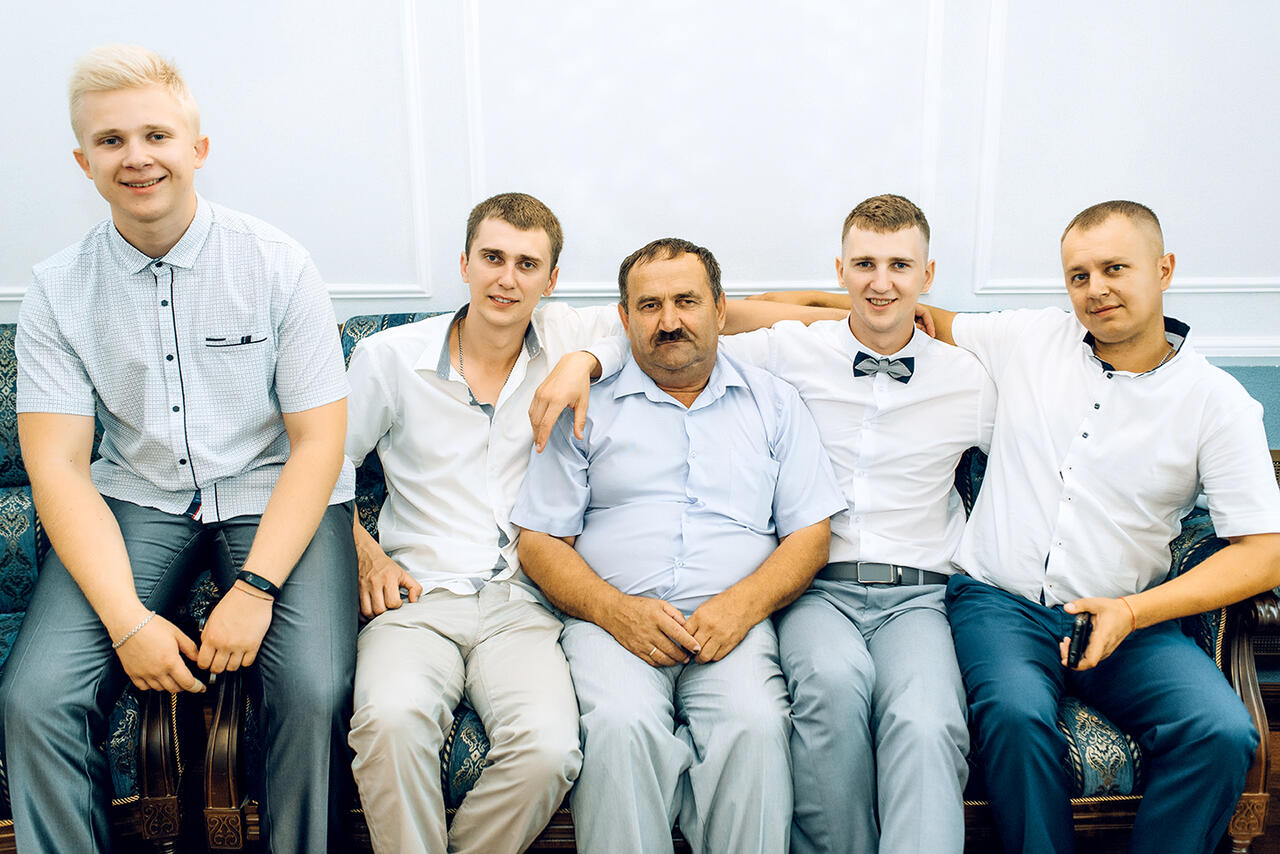 Леонид Борисович с сыновьями